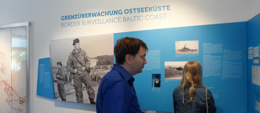 Die gesamte Ausstellung ist bilingual: English und Deutsch